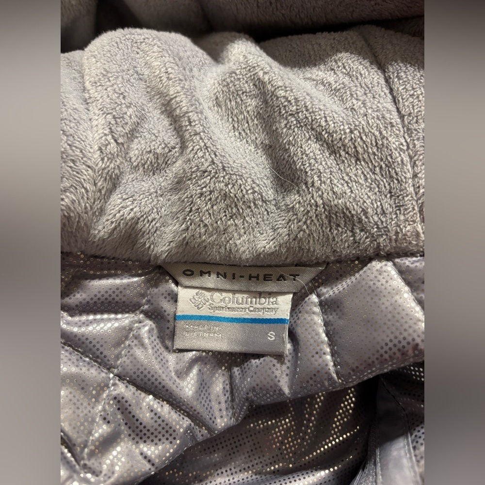 Columbia Women's Light Gray Ski Jacket - Picture 3 of 14